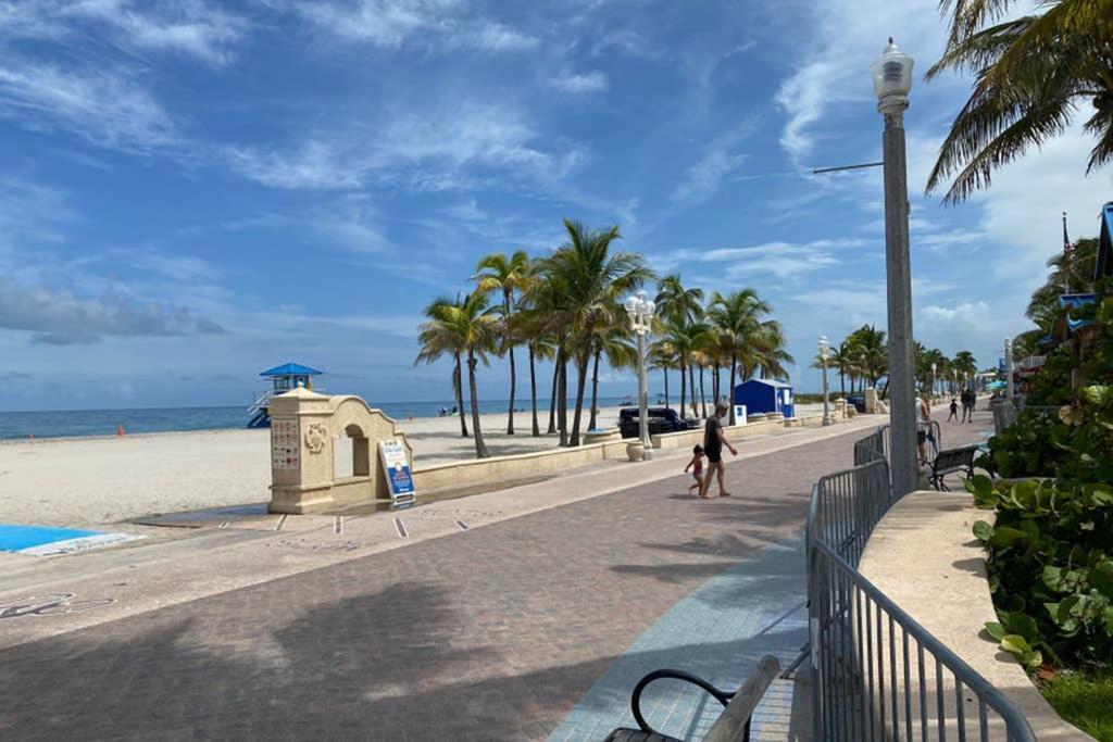 Hollywood Beach Apartments - Walk To The Beach Eksteriør billede